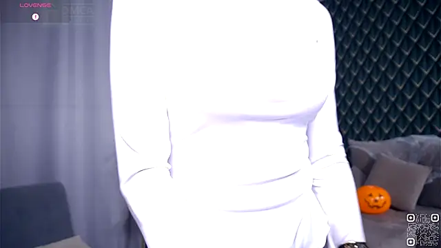 AmmyScotch online show from October 30, 2025, 4:36 am