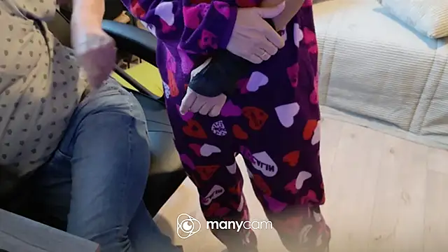 Snapshot of scorvierge@xh chatting on October 1, 2025, 4:35 pm scorviergexh online show from October 1, 2025, 4:35 pm