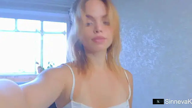 sinteas online show from September 20, 2025, 10:27 am