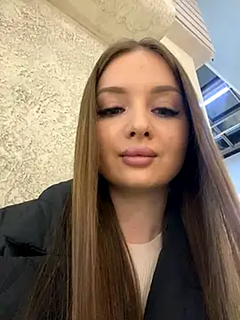 KrisMagnoly online show from December 4, 2024, 4:38 pm