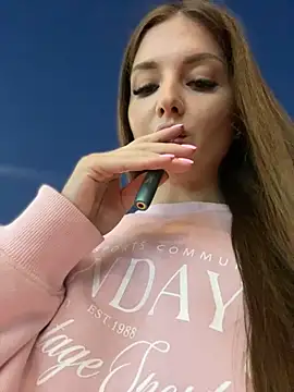 KrisMagnoly online show from September 8, 2025, 5:23 pm