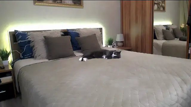 sensualEmilia online show from March 12, 2025, 7:17 pm