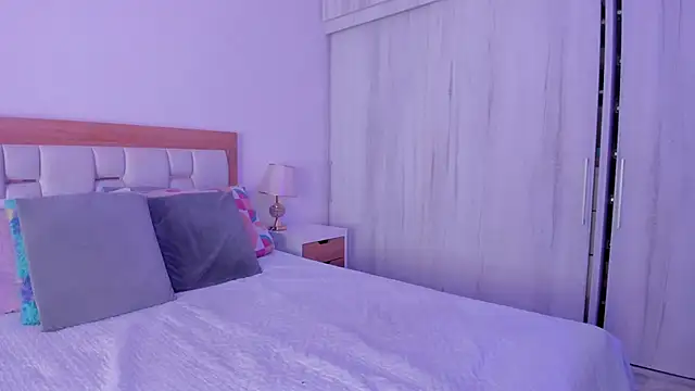 mia hank online show from October 26, 2025, 12:00 pm