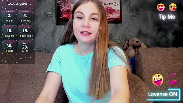 Snapshot of CassieMils chatting on November 28, 2025, 4:15 am CassieMils online show from November 28, 2025, 4:15 am