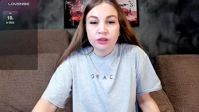 Snapshot of CassieMils chatting on January 11, 2026, 1:38 pm CassieMils online show from January 11, 2026, 1:38 pm