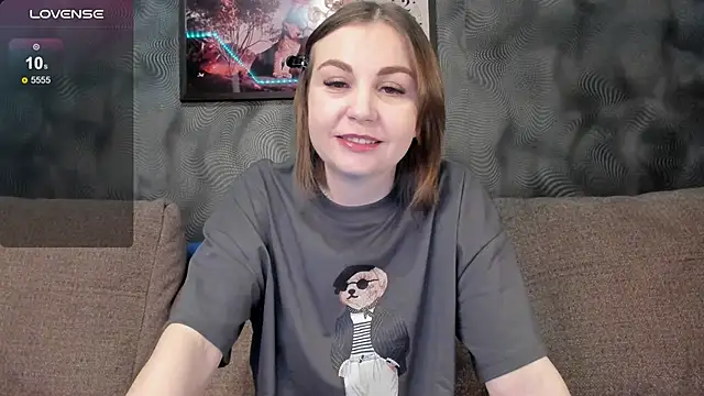 Snapshot of CassieMils chatting on March 31, 2026, 8:15 am CassieMils online show from March 31, 2026, 8:15 am