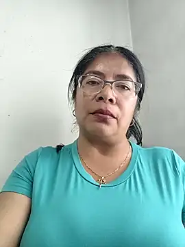   valentina18 online show from November 18, 2025, 7:18 pm