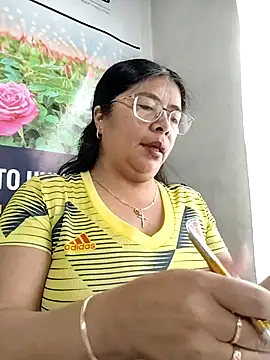   valentina18 online show from March 29, 2026, 1:22 pm