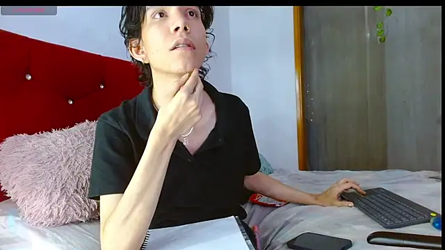 LAICK 01 online show from May 26, 2026, 5:14 am