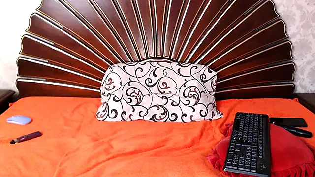 PrettyHairyBlonde online show from December 23, 2024, 7:49 am