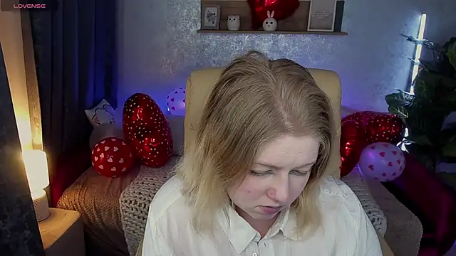 Snapshot of Tinker_Belll chatting on February 6, 2025, 11:04 pm Tinker Belll online show from February 6, 2025, 11:04 pm