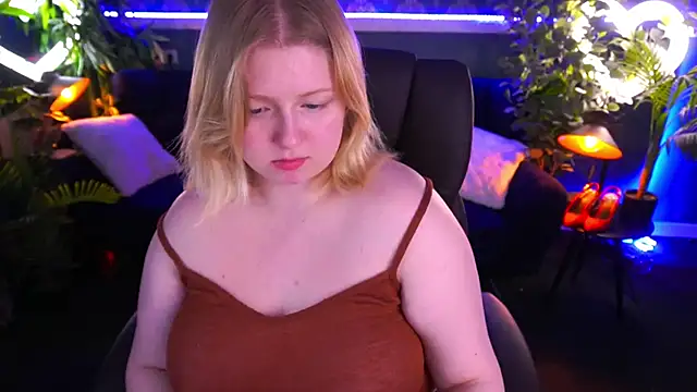 Snapshot of Tinker_Belll chatting on March 14, 2025, 4:10 am Tinker Belll online show from March 14, 2025, 4:10 am