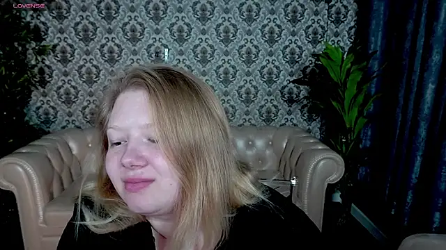 Snapshot of Tinker_Belll chatting on September 24, 2025, 7:17 pm Tinker Belll online show from September 24, 2025, 7:17 pm