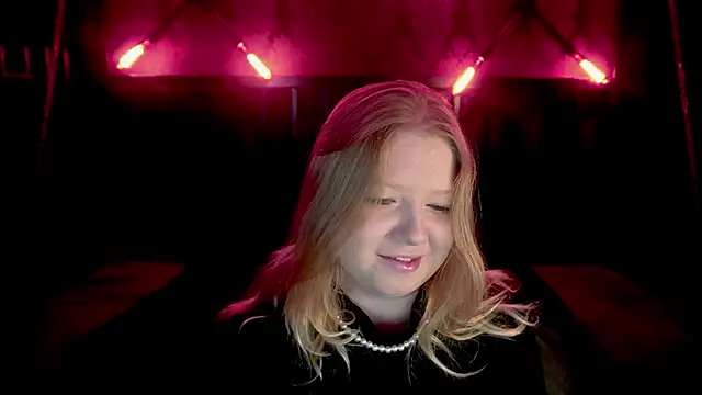 Snapshot of Tinker_Belll chatting on November 26, 2025, 8:10 pm Tinker Belll online show from November 26, 2025, 8:10 pm