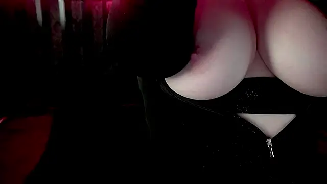 Snapshot of Tinker_Belll chatting on December 4, 2025, 8:06 pm Tinker Belll online show from December 4, 2025, 8:06 pm