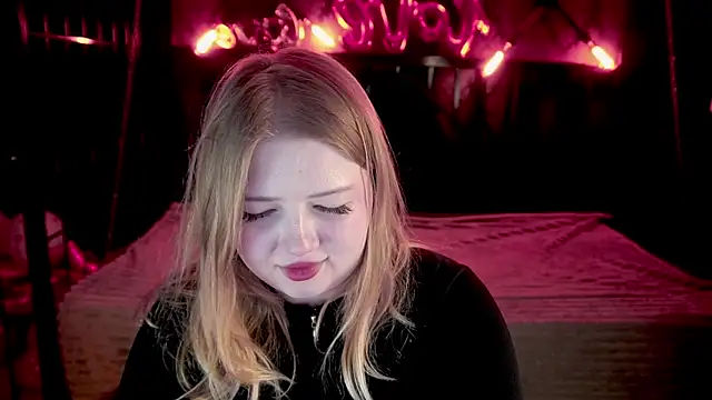 Snapshot of Tinker_Belll chatting on February 16, 2026, 8:16 pm Tinker Belll online show from February 16, 2026, 8:16 pm