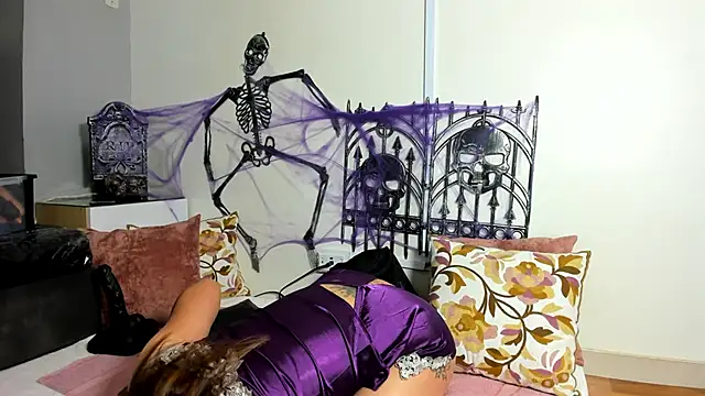 beauti wild25 online show from October 13, 2025, 7:14 pm