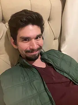 Snapshot of Tomthelong chatting on February 8, 2025, 4:57 am Tomthelong online show from February 8, 2025, 4:57 am