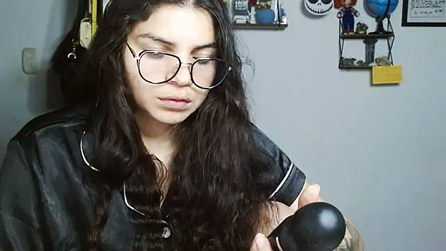 Snapshot of Nikkykora15 chatting on January 23, 2025, 2:55 am Nikkykora15 online show from January 23, 2025, 2:55 am