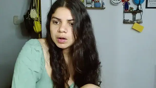 Snapshot of Nikkykora15 chatting on January 29, 2025, 12:12 am Nikkykora15 online show from January 29, 2025, 12:12 am