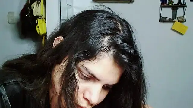 Snapshot of Nikkykora15 chatting on January 30, 2025, 4:16 am Nikkykora15 online show from January 30, 2025, 4:16 am