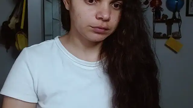 Snapshot of Nikkykora15 chatting on February 13, 2025, 2:01 am Nikkykora15 online show from February 13, 2025, 2:01 am