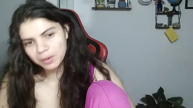 Snapshot of Nikkykora15 chatting on February 22, 2025, 4:51 am Nikkykora15 online show from February 22, 2025, 4:51 am