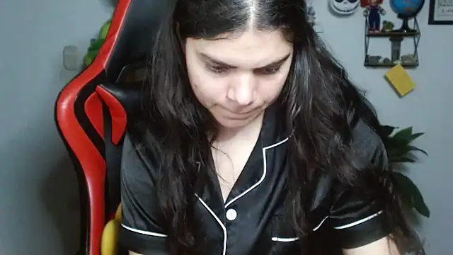 Snapshot of Nikkykora15 chatting on March 8, 2025, 5:49 am Nikkykora15 online show from March 8, 2025, 5:49 am