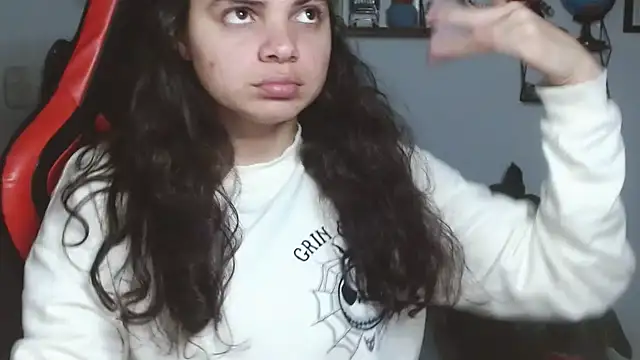 Snapshot of Nikkykora15 chatting on March 13, 2025, 1:10 am Nikkykora15 online show from March 13, 2025, 1:10 am