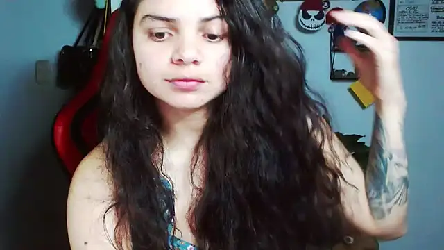 Snapshot of Nikkykora15 chatting on March 13, 2025, 11:59 pm Nikkykora15 online show from March 13, 2025, 11:59 pm