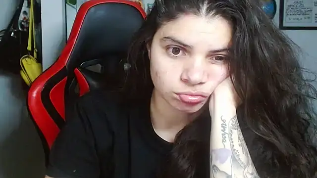 Snapshot of Nikkykora15 chatting on March 22, 2025, 12:17 am Nikkykora15 online show from March 22, 2025, 12:17 am