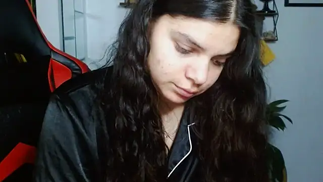 Snapshot of Nikkykora15 chatting on March 23, 2025, 4:38 am Nikkykora15 online show from March 23, 2025, 4:38 am