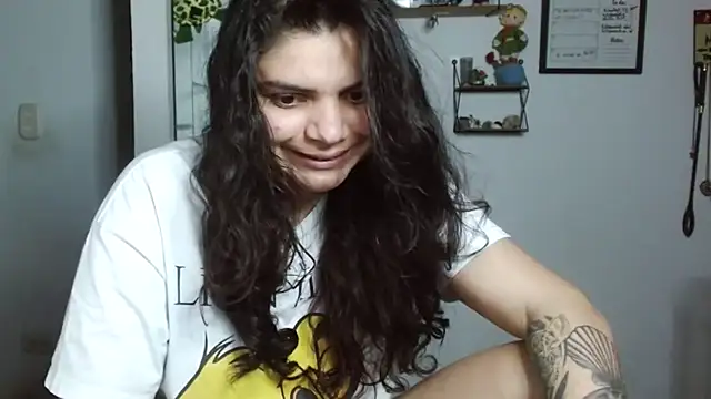 Snapshot of Nikkykora15 chatting on September 9, 2025, 1:16 am Nikkykora15 online show from September 9, 2025, 1:16 am