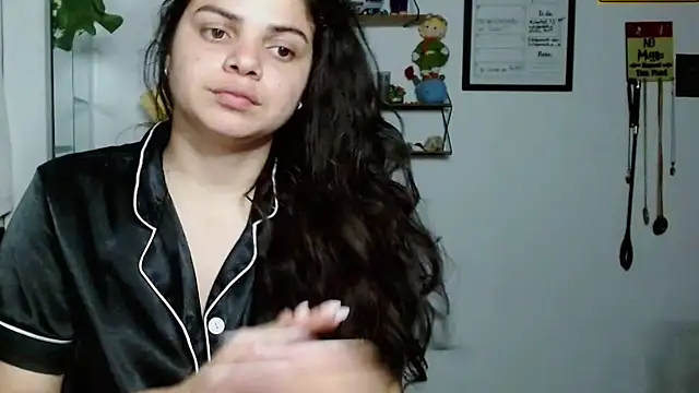 Snapshot of Nikkykora15 chatting on September 30, 2025, 1:10 am Nikkykora15 online show from September 30, 2025, 1:10 am