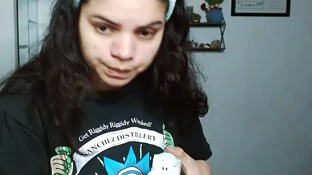 Snapshot of Nikkykora15 chatting on October 9, 2025, 12:30 am Nikkykora15 online show from October 9, 2025, 12:30 am