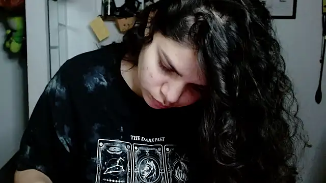 Snapshot of Nikkykora15 chatting on October 10, 2025, 1:37 am Nikkykora15 online show from October 10, 2025, 1:37 am