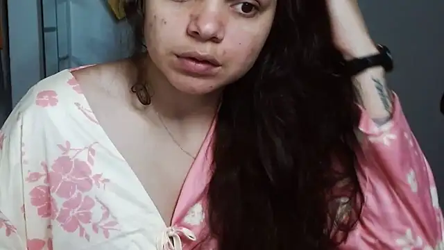 Snapshot of Nikkykora15 chatting on October 10, 2025, 9:14 pm Nikkykora15 online show from October 10, 2025, 9:14 pm