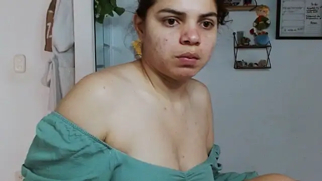 Snapshot of Nikkykora15 chatting on October 21, 2025, 7:58 pm Nikkykora15 online show from October 21, 2025, 7:58 pm