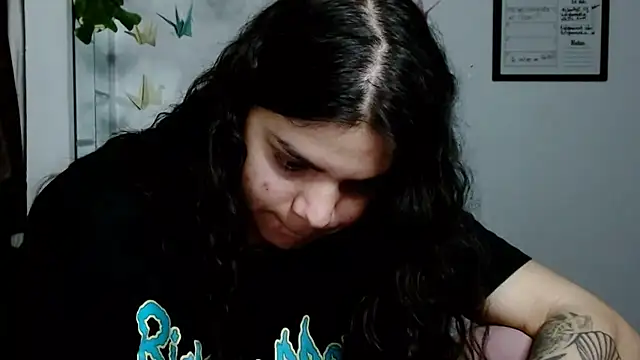 Snapshot of Nikkykora15 chatting on November 15, 2025, 1:36 am Nikkykora15 online show from November 15, 2025, 1:36 am