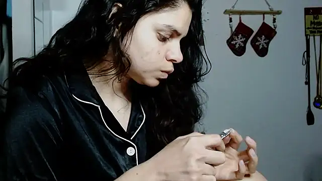 Snapshot of Nikkykora15 chatting on November 27, 2025, 1:40 am Nikkykora15 online show from November 27, 2025, 1:40 am