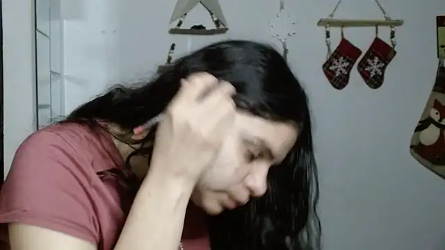 Snapshot of Nikkykora15 chatting on November 28, 2025, 2:14 am Nikkykora15 online show from November 28, 2025, 2:14 am