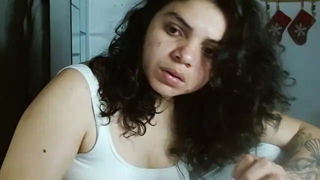 Snapshot of Nikkykora15 chatting on December 21, 2025, 3:24 am Nikkykora15 online show from December 21, 2025, 3:24 am