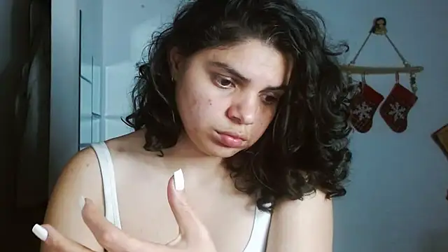 Snapshot of Nikkykora15 chatting on December 23, 2025, 3:37 am Nikkykora15 online show from December 23, 2025, 3:37 am