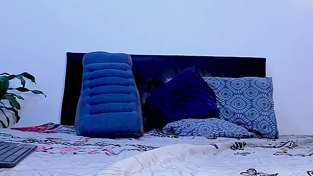 Eiden allenx online show from February 18, 2025, 6:04 am