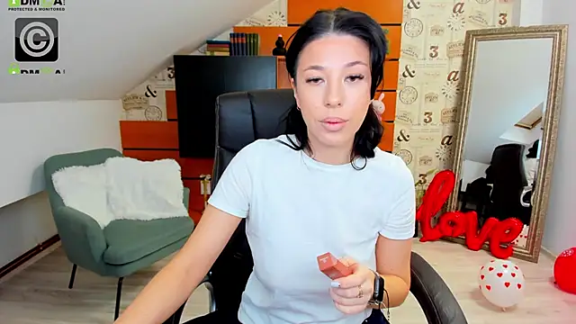 EmillyTaylor online show from February 19, 2025, 4:23 am