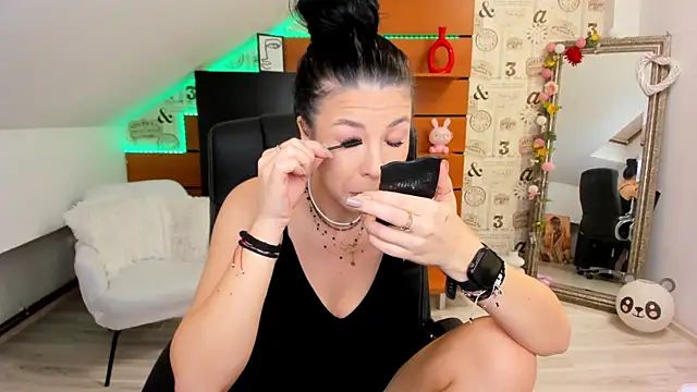 EmillyTaylor online show from October 8, 2025, 3:37 am