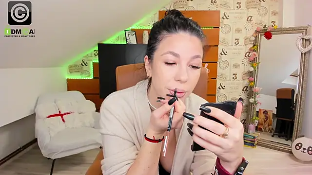 EmillyTaylor online show from February 4, 2026, 4:29 am