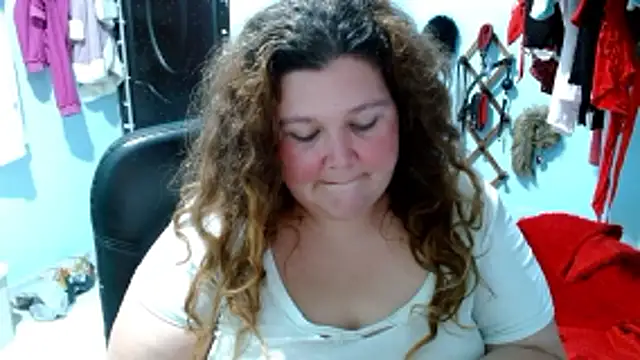 Snapshot of squirt322bbw chatting on December 2, 2025, 6:47 pm squirt322bbw online show from December 2, 2025, 6:47 pm