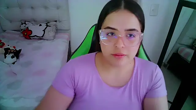 Snapshot of _alicia_z chatting on December 3, 2024, 6:38 pm alicia z online show from December 3, 2024, 6:38 pm