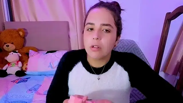 Snapshot of _alicia_z chatting on February 15, 2026, 5:26 am alicia z online show from February 15, 2026, 5:26 am